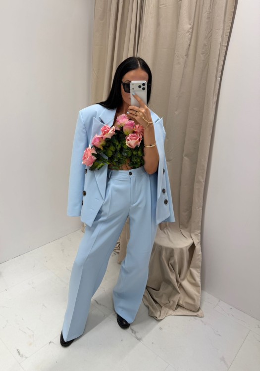 la milla spodnie błękitne, la milla spodnie w kant błękitne, la milla eleganckie szerokie spodnie błękitne, la milla garnitur błękitny, la milla elegancki garnitur błękitny, la milla spodnie materiałowe w kant, garnitur damski na wiosnę